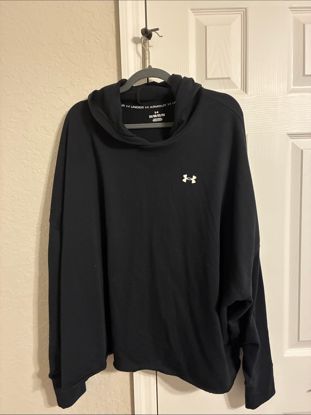 Under Armour Men’s Black Crewneck Hoodie Sweatshirt